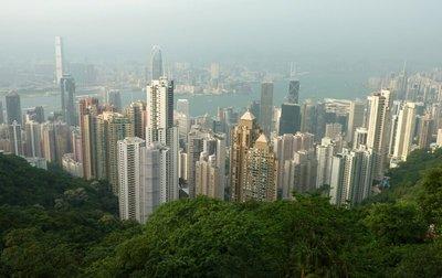 Ondanks de groeiende hoeveelheid souvenirwinkeltjes en toeristencafeetjes ademt Yangshuo nog steeds een heel landelijke sfeer uit.