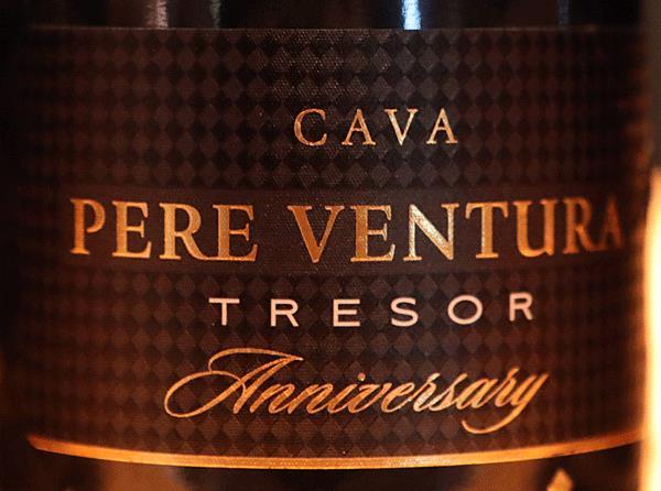 ****- Cava Tresor Reserva Brut 40% macabeo, 40% xarel.lo, 20% parellada, uit wijngaarden met oude en jonge stokken in de centrale en hoge Penedès.