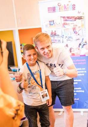 Armin van Buuren bezocht in de zomer van 2017 als ambassadeur van Stichting Muziekids het Prinses Máxima Centrum.