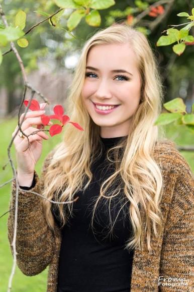 HULDIGING DOOR MISS EMMEN: Mijn naam is Dagmar von Pickartz en voor de tweede keer mag ik rondemiss zijn bij de omloop door het land van Kleine Hein, wat ik een erg leuke ervaring