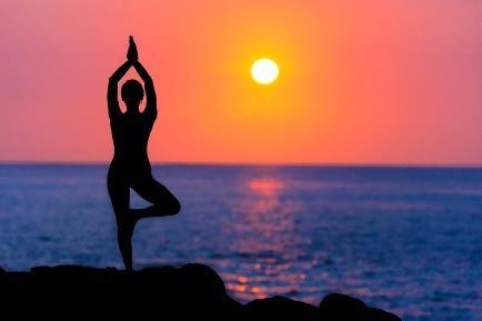UITGELICHTE ACTIVITEITEN IN DE KOMENDE PERIODE: Yoga Yogalessen van Debby Broekhof: op vrijdag 7 september is Debby gestart met haar yogalessen. Om 9.