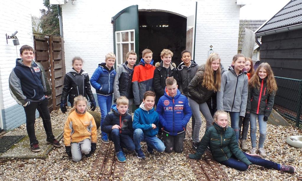 Bezoek St. Martinus School uit Bussloo aan Collectie 40-45 en Dorpsraad Op vrijdag 16 maart j.l. brachten leerlingen van de SKBG St.