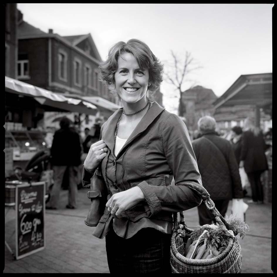 ISABELLE HICK, AGENTSCHAPSDIRECTEUR IN AUBEL Ik ben verknocht aan Aubel, het dorp van mijn jeugd waar ik vandaag nog steeds woon, waar ik werk en waar ik mijn kinderen zie opgroeien.