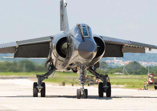 Op 17 juni waren we als spottersvereniging te gast op de Franse luchtmacht basis Reims. Op deze basis zijn twee squadrons gestationeerd welke zijn uitgerust met de Mirage F-1CR fotoverkenner.