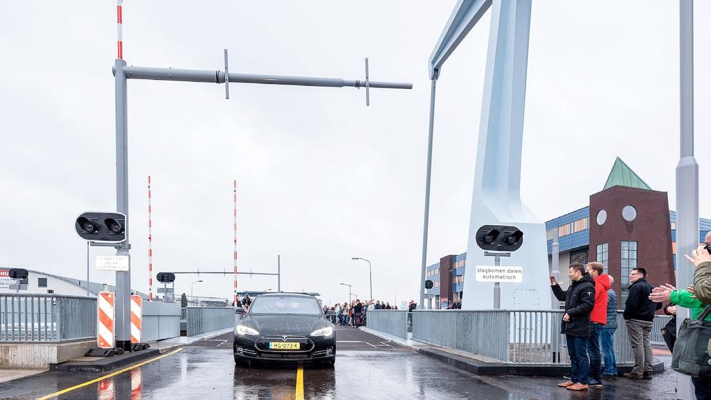 2.4 Communicatie Blauwe As Eind oktober hebben we in het Gezinsblad een Blauwe As-special geplaatst met alle informatie over de aanleg van de vaarroute en de planning.