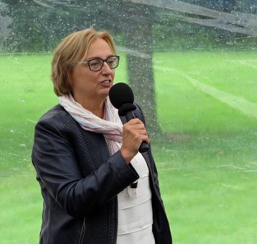 Er was een stuurgroep van 6 personen en een werkgroep van 6 personen. Het thema van de Zomerschool 2016 was Natuurlijk Samen. De aftrap van de Zomerschool vond plaats in aanwezigheid van wethouder S.