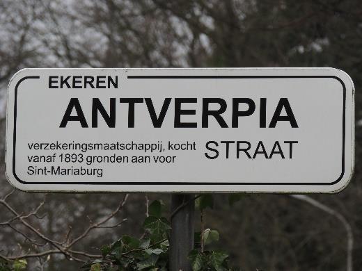 19 Wat betekent de datum 1893? Verzekeringsmaatschappij Op straatnaambord Antverpiastraat 20 Welk dreigend gevaar voor alle weggebruikers is er hier op de Bist?