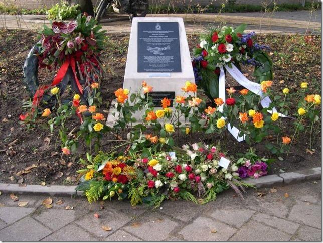 Tarcisiusschool adoptieschool Cain-monument Op 6 oktober 2012 werd in Nijmegen, een monument onthuld ter ere van de Nieuw-Zeelander Ivan William Cain.
