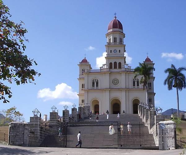 VR 04 mei Na het ontbijt vertrekken we naar de stad Bayamo die in het noorden ligt van de Sierra Maestra. In 1513 stichtten de Spanjaarden Bayamo in het zuiden van Cuba.