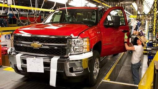 GM roept nog eens ruim 100.000 voertuigen terug De Amerikaanse autobouwer General Motors (GM) heeft gisteren een nieuwe reeks terugroepacties aangekondigd in Noord- Amerika. In totaal worden 105.