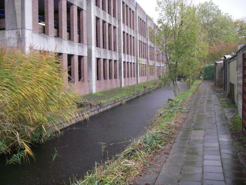 : SKO/UIT/SAD/S83327 Zuidelijke helft van deelgebied 1 (boring 7 t/m 11 en 19) Deze boringen liggen ten noorden van de huizen aan de Bagijnenwalstraat (boring 7 t/m 1, afbeelding 3.