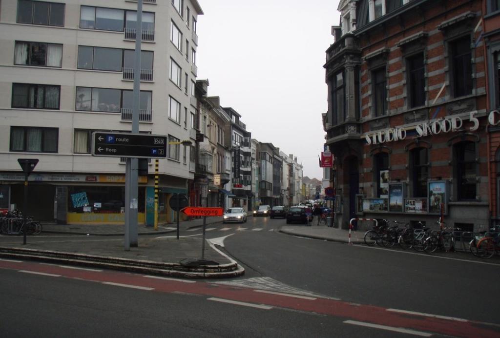 Het begin van de Lange Violettestraat.