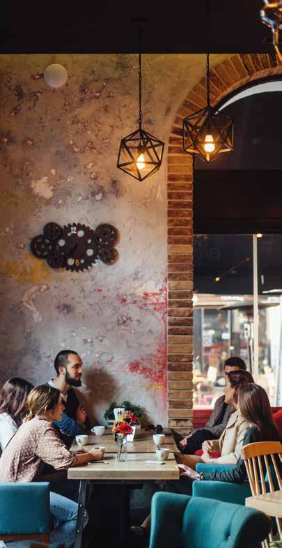 Le café au coin de la rue, la chambre lumineuse et calme de nos dernières vacances ou le petit marchand de vin que nous fréquentons de temps à autre.