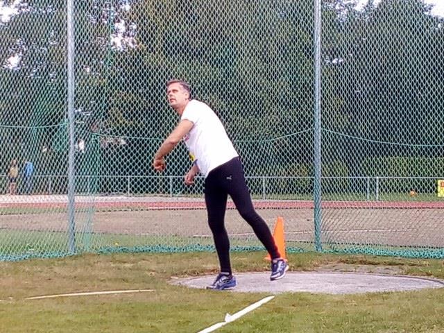 Technische training met Erik Endlich: Zin in wat anders dan lange afstand-lopen? Atletiek is zoveel meer! Wie wil sprinten, werpen of springen kan woensdagavond vanaf 19.