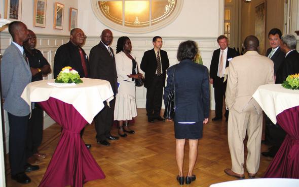 3.2. Persconferenties Woensdag 30 november 2005 Persconferentie naar aanleiding van de officiële opening van de nieuwe zetel van de Raad van de Vlaamse Gemeenschapscommissie.