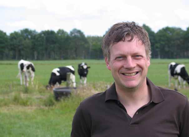 Even voorstellen plant en dier. Verhoeven is daarnaast adviseur van het Caring Dairy programma van CONO Kaasmakers en bedenker van het Kringloop-Kompas.