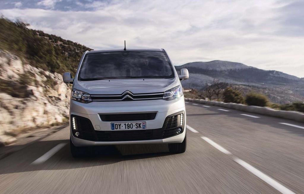 NIEUWE MOTORVERSIES * De CITROËN SPACETOURER is beschikbaar in 4 verschillende motorversies, die allemaal uitgerust zijn met de BlueHDitechnologie.