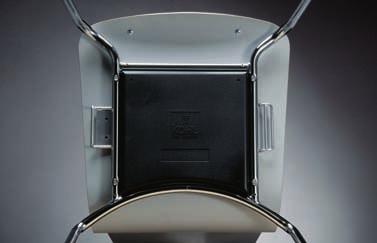 Stapelschutz Ein serienmäßig unter der Sitzschale integrierter Stapelschutz schützt die Sitzflächen beim Stapeln.
