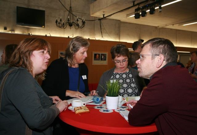 7. LOYALITEIT EN SAMENWERKING SAMENWERKING MET SEL, PROVINCIALE EN LOKALE OVERHEDEN Als netwerkorganisatie is ECD Tandem voortdurend in interactie en in samenwerking met andere organisaties en kunnen