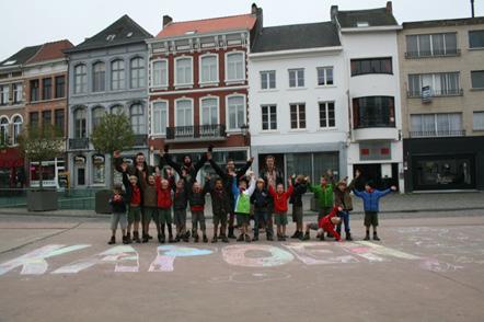 Kapoenen Rubriek we de leiding van Katrom neergelegd en gefelixd (met z n alle erop springen). Weer kwamen we als winnaars naar buiten.