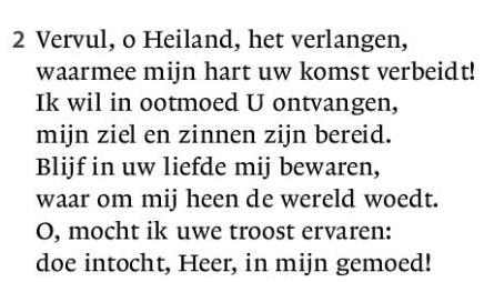 De ouderling van dienst en de kinderen feliciteren de nieuwe lidmaten.