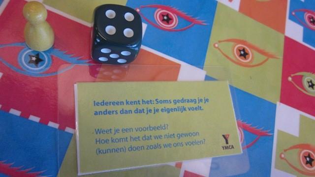 Aantal Spelers: 4-24 Leeftijd: 16-25 jaar Contact Contact is een praatspel over vriendschap en andere relaties. Een spannend thema, zeker voor jongeren.