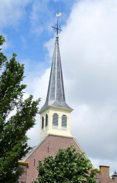 2.11. Klokkenstoel Teroele uitgevoerd. Schoonmaken in het najaar is uitgesteld vanwege de slechte begaanbaarheid van het terrein. De onderhoudstoestand is slecht.