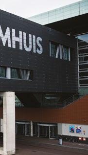 Het BIMHUIS beschikt over een moderne en intieme concertzaal met 250 stoelen, diverse break-out ruimtes en een café-restaurant met spectaculair uitzicht over het IJ.