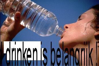 Dehydratie, een onderschat probleem H 2 O = prestatiebevorderende voedingsstof Behoefte: