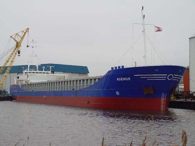 HEEMSKERCK 7431600 van Scheepvaart Mij. Noordkaap B.V., Rotterdam, 51.982 BRT, 1978 opgeleverd, 2005 in beheer bij Blue Star Ship Management B.V., Rotterdam, 3-2005 herdoopt P&O NEDLLOYD DUBAI en bleef onder de Nederlandse vlag.