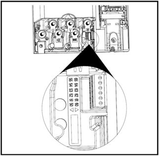 Seriële communicatie connector Pin Pinbezetting RJ45 connector 1 120Ω ballastweerstand naar pin 8 2 RXTX (2 draads EIA485+) 3 0V geïsoleerd 4 +24V uitgang (100 ma) 5 0V geïsoleerd 6 TX enable 7 RX\TX