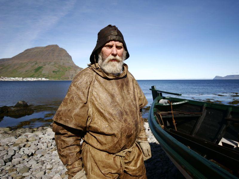 waaruit de autoferry wordt genomen naar het dunbevolkte West Fjorden gebied, met een nog volledig ongerepte natuur.