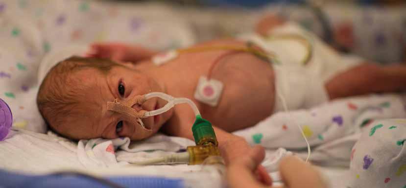Een afdeling neonatologie biedt zorg aan te vroeg geboren of zieke pasgeborenen van wie één of meerdere lichaamsfuncties bedreigd zijn.