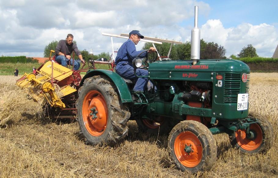 Wel bleef de distributie gescheiden. In 1952 werd afscheid genomen van de semie-diesel en het type BM 35/36 werd als eerste uitgerust met een nieuwe diesel motor type BM 1053. Met 42 pk bij 1800 omw.