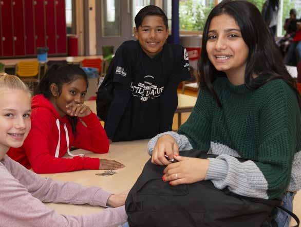 Zo doen wij dat Wij zijn een school met ongeveer 360 leerlingen. Dat geeft een fijne sfeer. Wij zorgen ervoor dat iedereen zich welkom en veilig voelt.