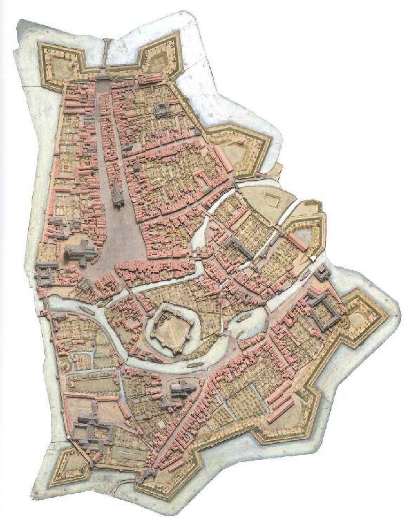 Mogelijk als basis voor de maquette, maakte Nézot een kaart waarop de verdedigingswerken duidelijk zijn te zien.