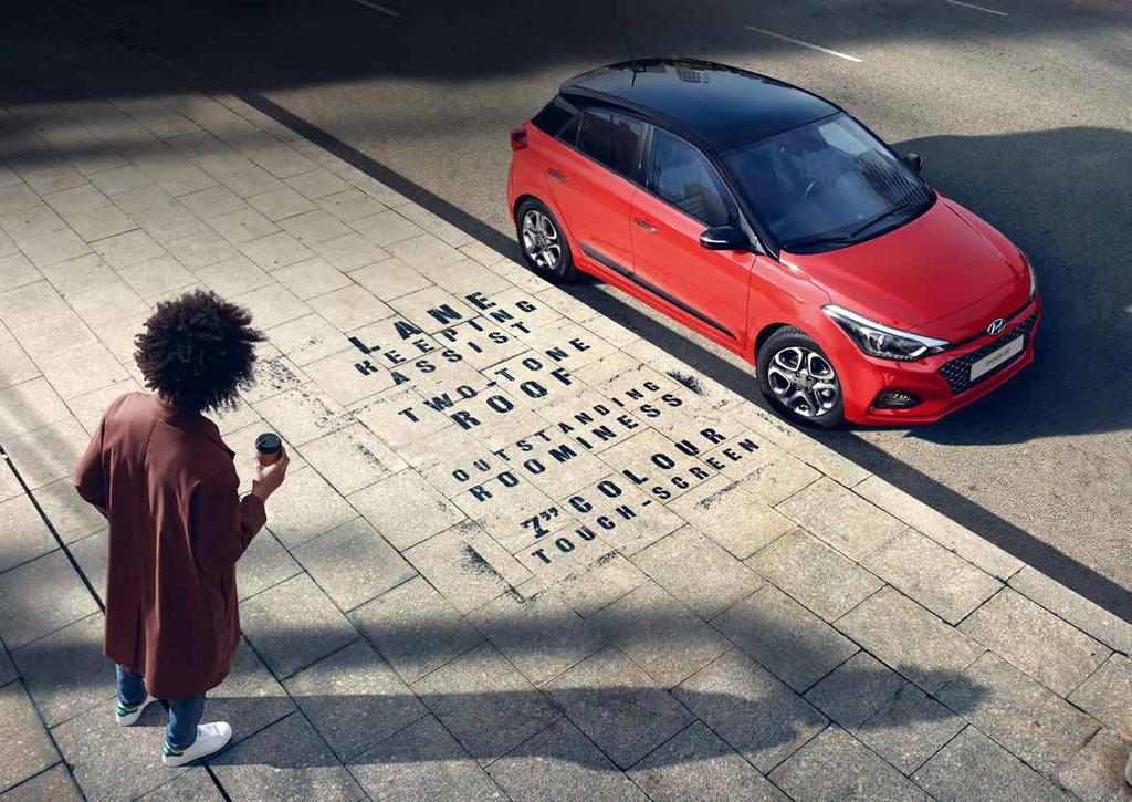 Zeer volwassen, in alle opzichten De Hyundai i20 is een zeer volwassen auto. In alle opzichten, want behalve dat hij rijk is uitgerust heeft hij ook volwassen afmetingen.