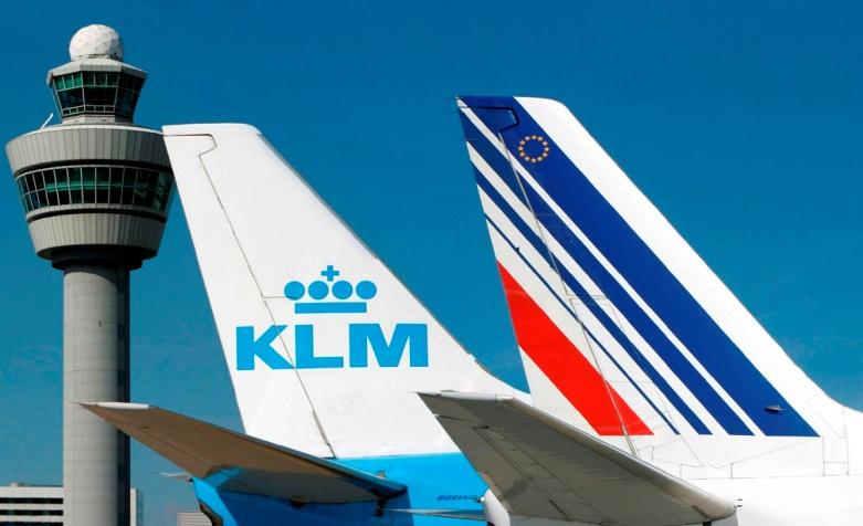 Air France KLM an air transport leader 4 7 October 1919: birth date KLM 7 October 1933: birth date Air France 15 September 2004: birth date Air France KLM 536 aircrafts 93,300 employees Over 1800