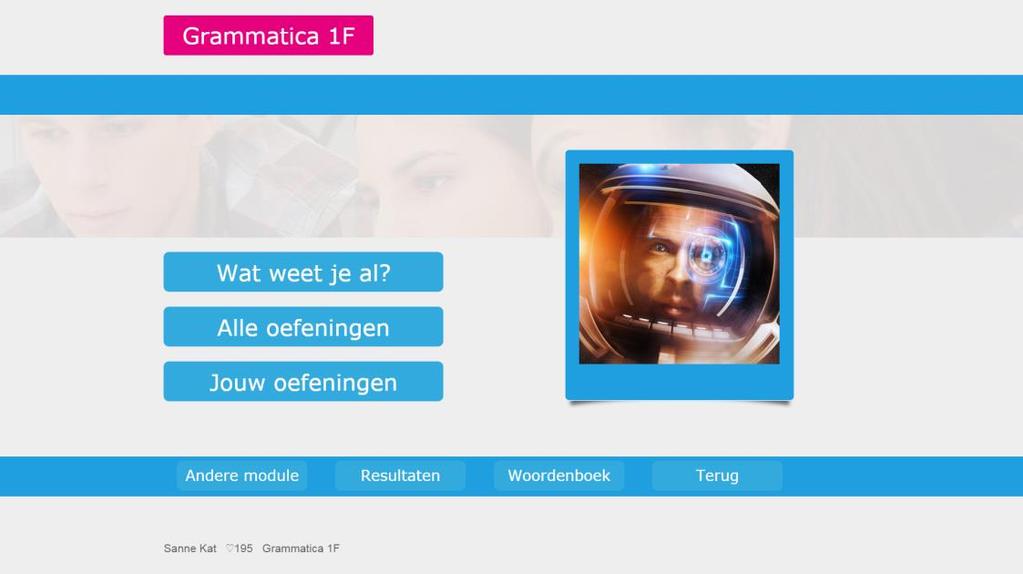 TOETSEN Grammatica 1F heeft drie toetsen die gebruikmaken van de meerkeuzevorm. De stof is ingedeeld in onderwerpen (rubrieken). Ook elke rubriek sluit af met een meerkeuzeoefening.