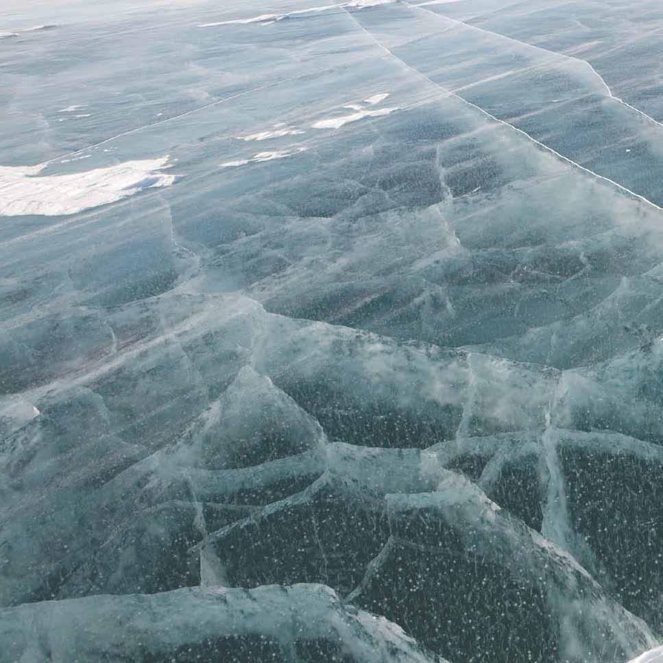 Waarom smelt ijs op De meeste eskimo s hebben geen idee waarom het warmer wordt op de Noordpool en het ijs smelt. Jemery ook niet.