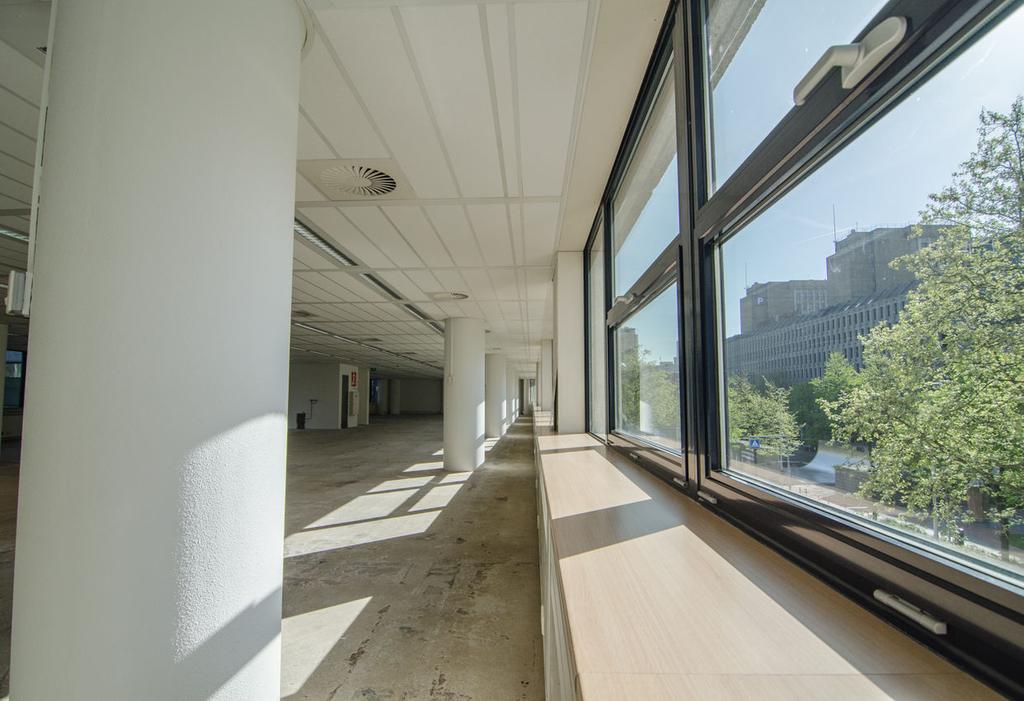 Omschrijving Algemeen Huurprijs Representatief kantoorgebouw gelegen in het 145,- per m² per jaar, exclusief BTW en centrum van Rotterdam, op de hoek van de servicekosten.