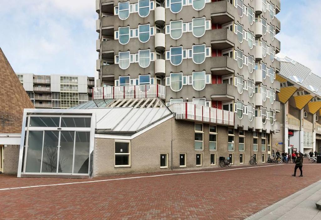 Omschrijving Algemeen Kadastrale aanduiding Het object is gelegen aan de voet van de Gemeente Rotterdam 4e AFD, Sectie AH, Nr. 327, 'Blaaktoren' 'het Potlood' in hartje centrum Appartementsindex A2.