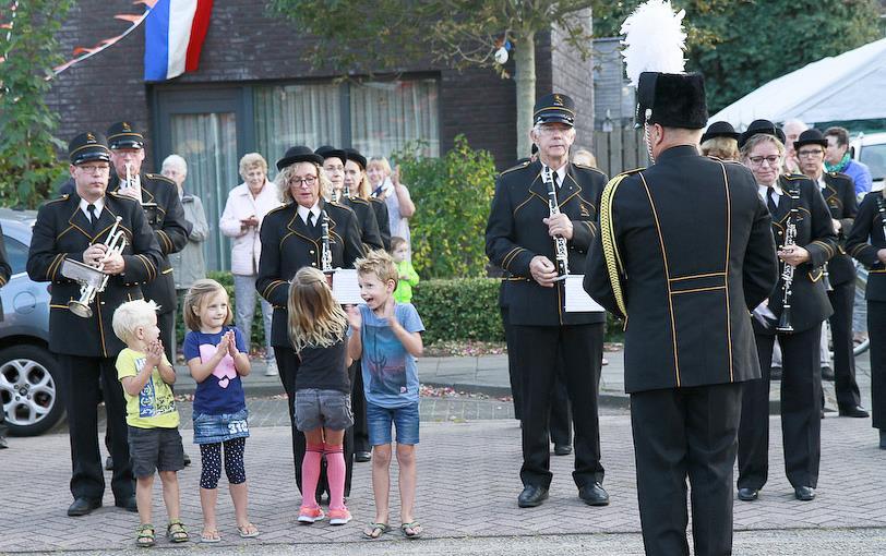 In 2004 won hij in Athene zijn eerste gouden medaille op de 400 meter en werd sportman van het jaar, waardoor hij een grote naam werd in de atletiekwereld.