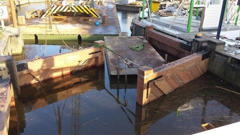 De Meije ligt aan het gelijknamige riviertje de Meije, een zijrivier van de Oude Rijn, en aan de Nieuwkoopse plassen.