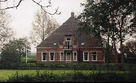 6 A197 13 9022 BN De Kamp 3 Bottema, Tjerk In 1909 is i/o van S. v.d. Hem nieuwe stelpboerderij herbouwd, architect was E. v.. Laan (Gem.