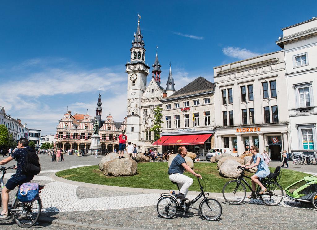 BREED GEDRAGEN Aan de basis van dit document ligt een bevraging bij ondernemers uit Aalst over 8 thema s.