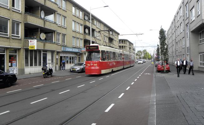 hoofdstuk 3 wegbeelden 53 fietsstroken in rood asfalt van voldoende breedte (1,75 m) worden toegepast.