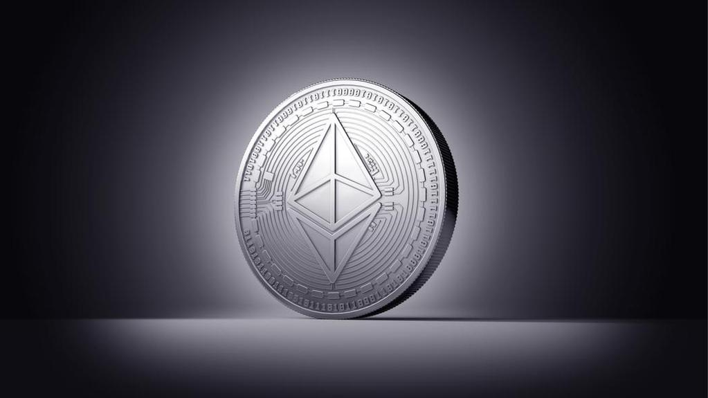 Ethereum Ethereum is ontwikkeld door Vitalik Buterin en staat min of meer naast Bitcoin qua bekendheid. Deze digitale munt is gelanceerd in 2015. Volgens sommigen zal deze munt Bitcoin voorbijstreven.