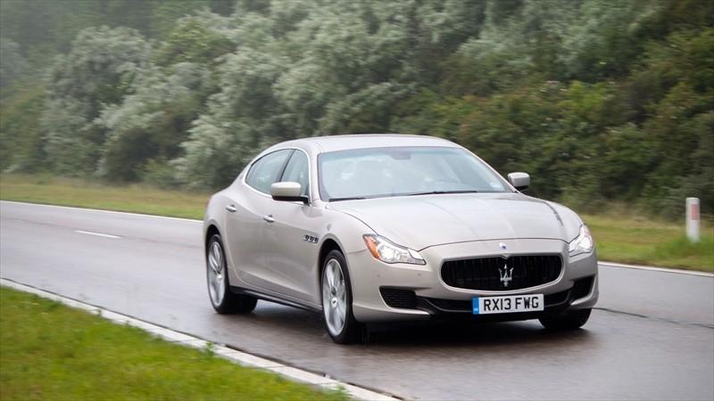 Excentriekeling Positieve zaken zijn er ook zeker binnenin de Maserati. Zo is het multimediasysteem vele malen beter dan het systeem uit de GranCabrio.
