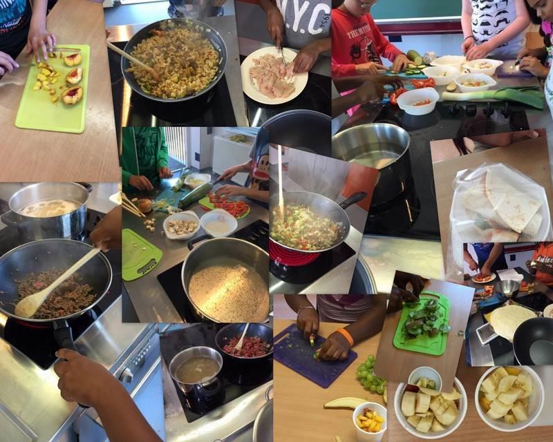 Hieronder een paar foto s van het koken met juf Patricia: Dank aan de ouders die hebben geholpen! Week 1: fruitcocktail - Week 2: macaroni - Week 3: wraps.